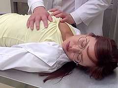 B3B1905-Rape and put a beautiful researcher to sleep