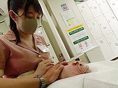 清楚系Gカップ巨乳美女が仕事終わりにパンティ越しオマンコ愛撫でウットリ！